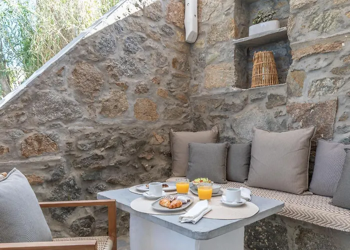 Elena Mykonos מלון